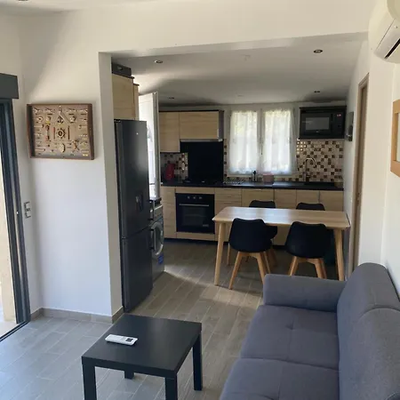 בית נופש Grimaud-maison 4 Pers - Piscine